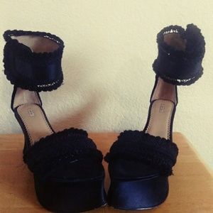 Leon Max Wedges Black sz 7.5